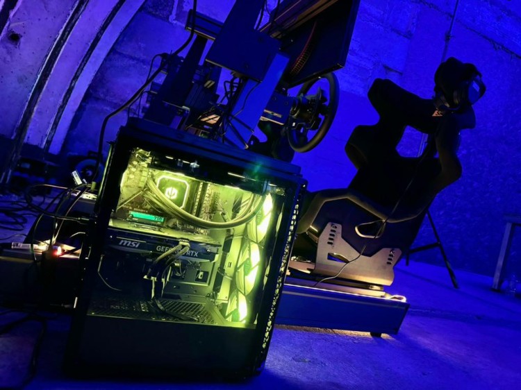 Pelikan Light Ryzen 5 RTX 5060 16 GB 500 GB Simracing Komputer Gamingowy - zdjęcie produktu 8